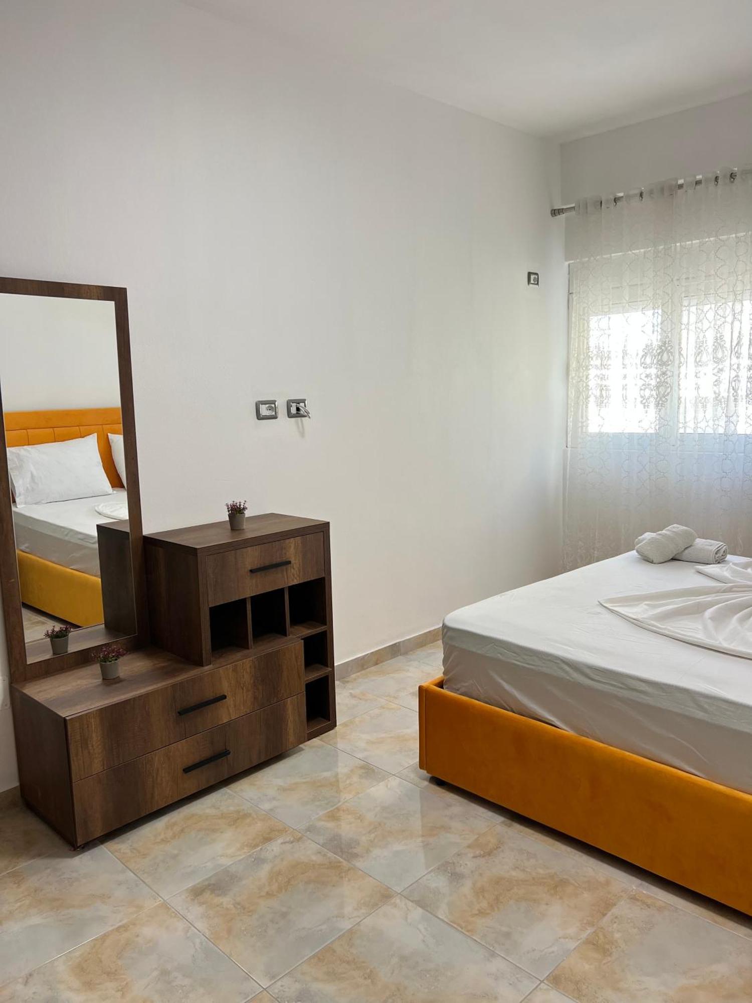 Saranda Deluxe Apartments Exteriör bild